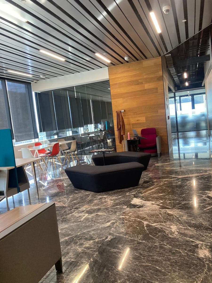 FURNISHED OFFICE IN VALLE ORIENTE