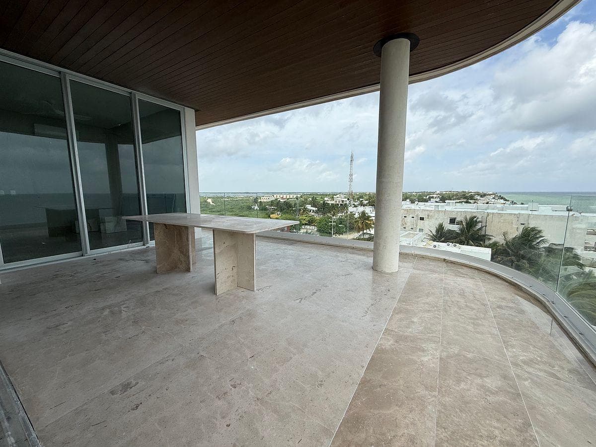 Apartment for sale in Chicxulub Beach, OCEANFRONT, Yucatán