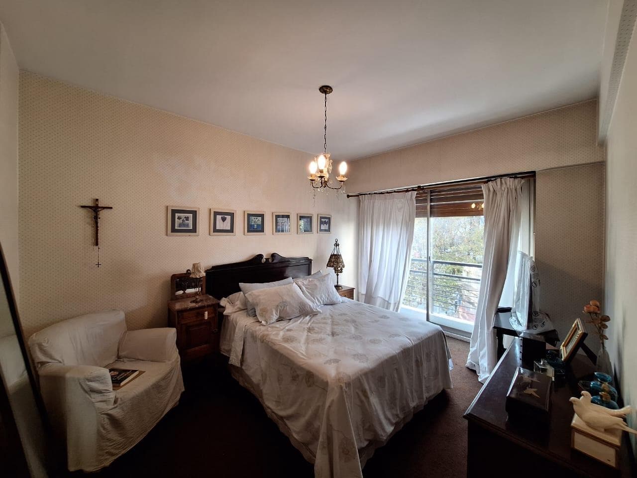 APARTMENT FOR SALE: 4-ROOM APARTMENT IN AVELLANEDA