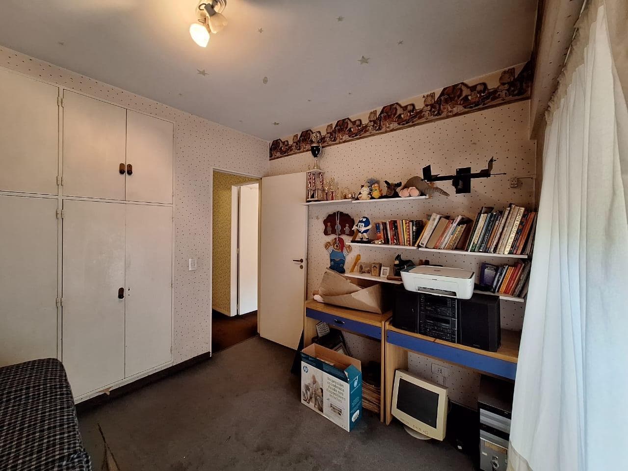 APARTMENT FOR SALE: 4-ROOM APARTMENT IN AVELLANEDA