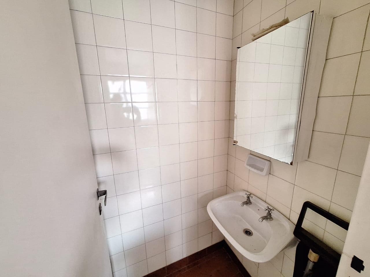 APARTMENT FOR SALE: 4-ROOM APARTMENT IN AVELLANEDA
