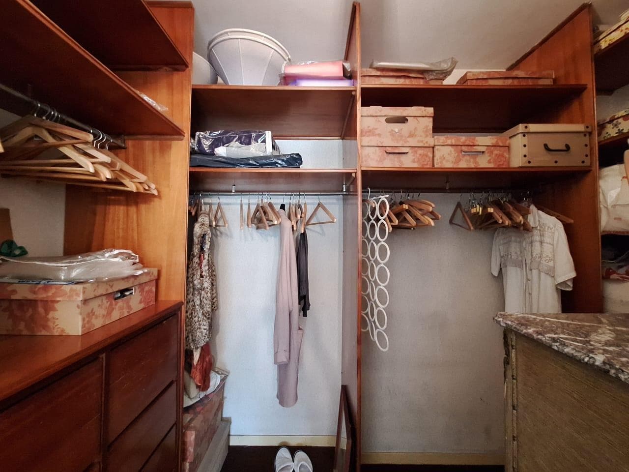 APARTMENT FOR SALE: 4-ROOM APARTMENT IN AVELLANEDA
