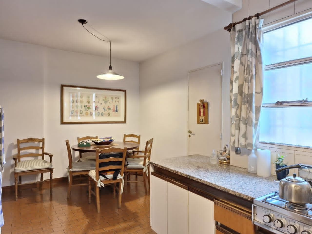 APARTMENT FOR SALE: 4-ROOM APARTMENT IN AVELLANEDA