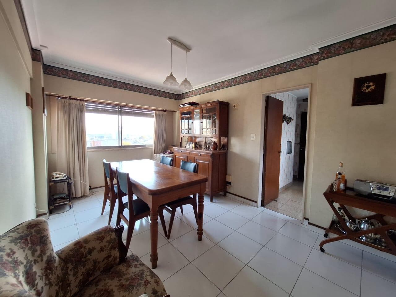 4-room apartment, 190 m², with garage, Av. Mitre, Avellaneda