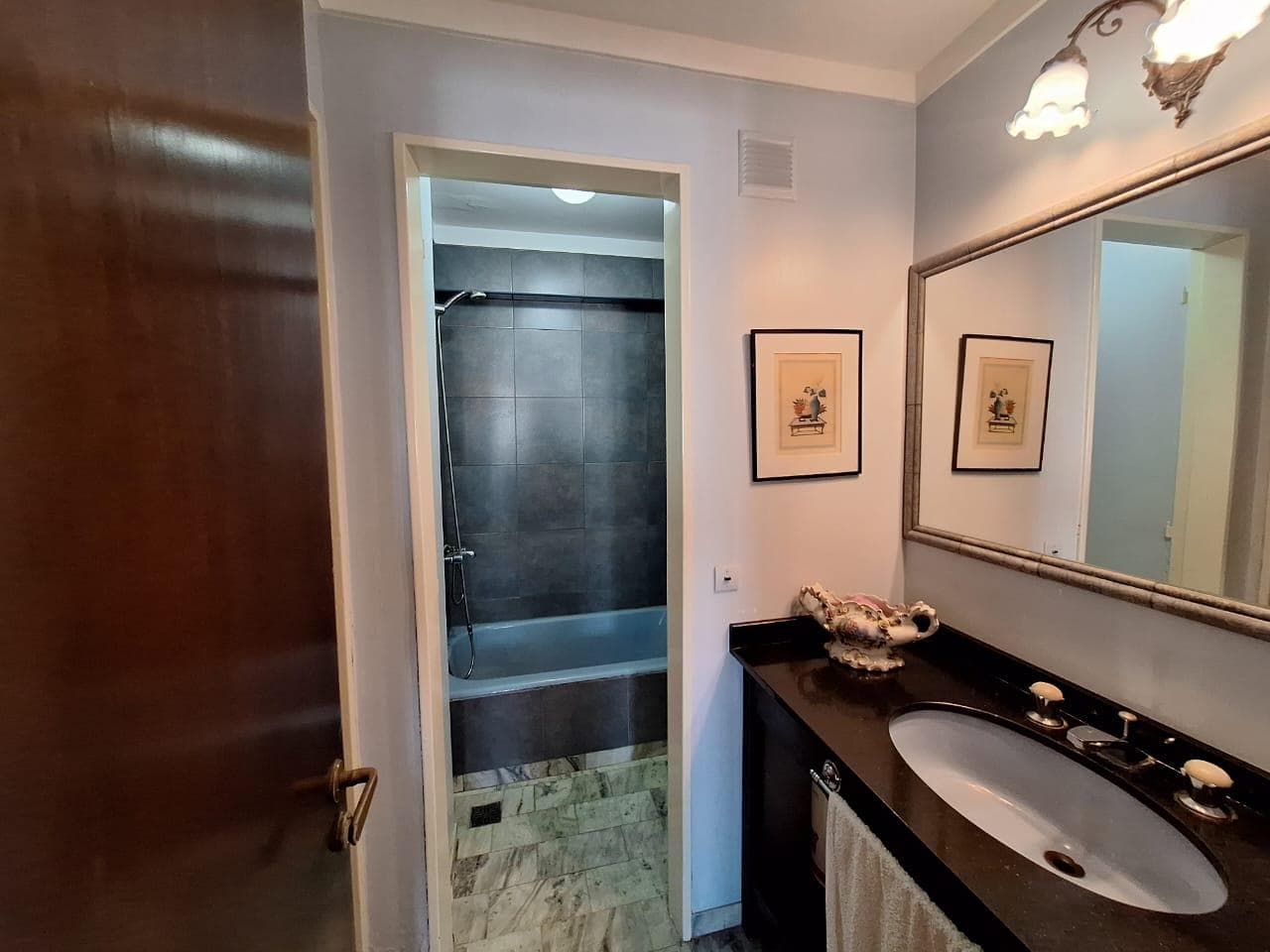 4-room apartment, 190 m², with garage, Av. Mitre, Avellaneda