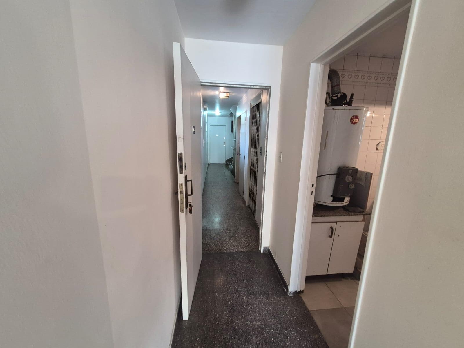 3-ROOM APARTMENT FOR SALE WITH BALCONY IN GALLI, AVELLANEDA