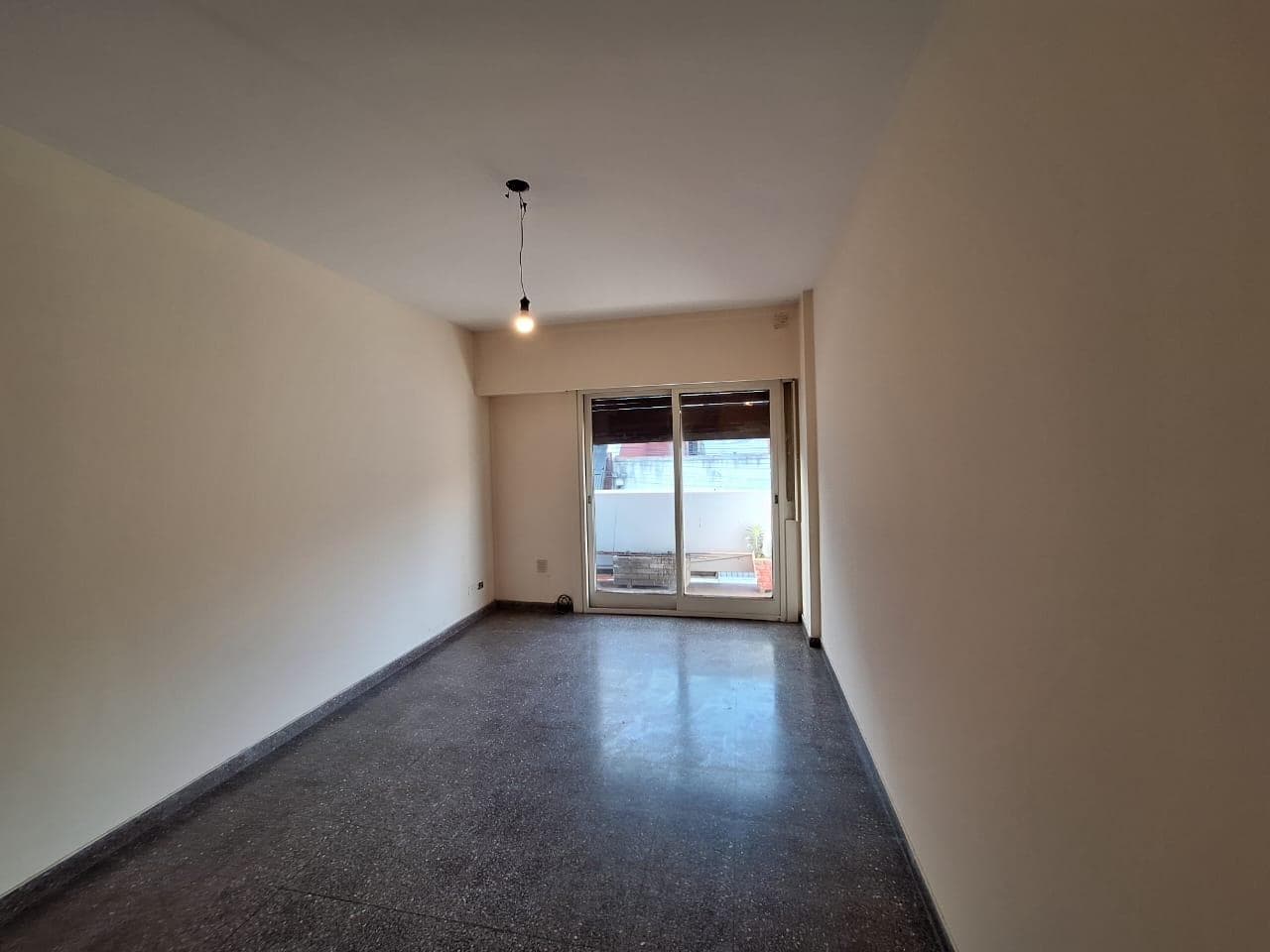 3-ROOM APARTMENT FOR SALE WITH BALCONY IN GALLI, AVELLANEDA