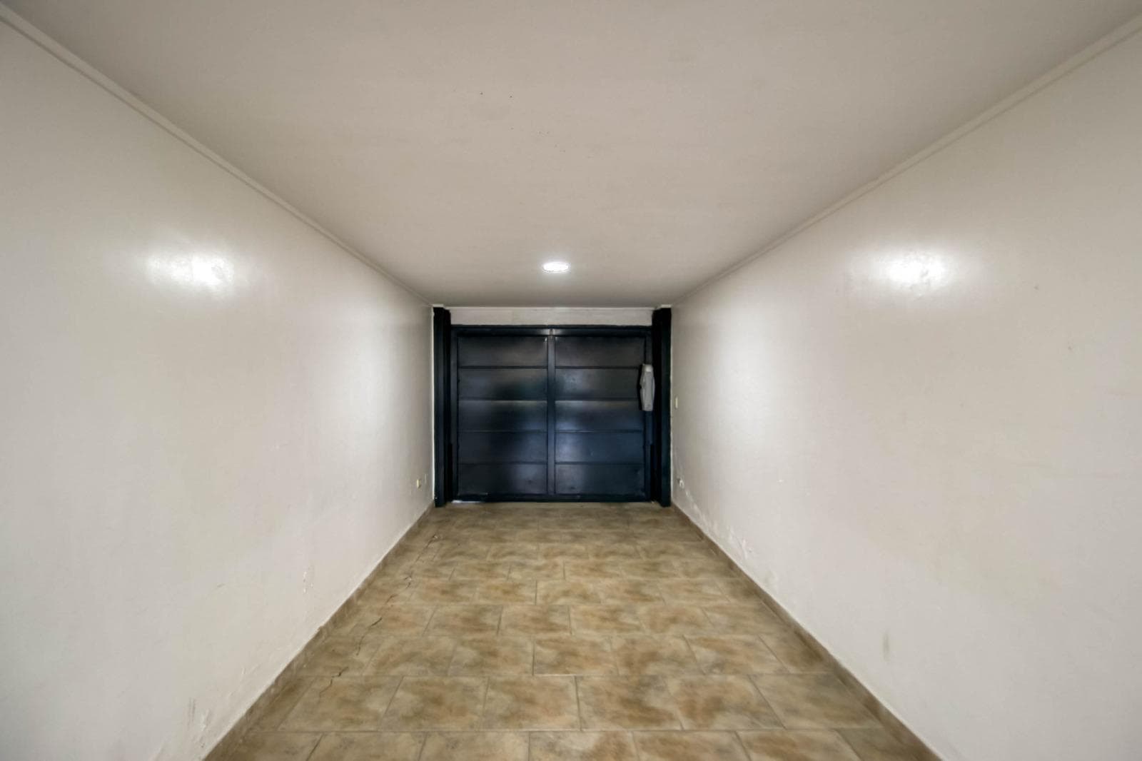 House for sale at 474 and 27, with 4 bedrooms, 200 m² of living space, and a total lot size of 380 m².