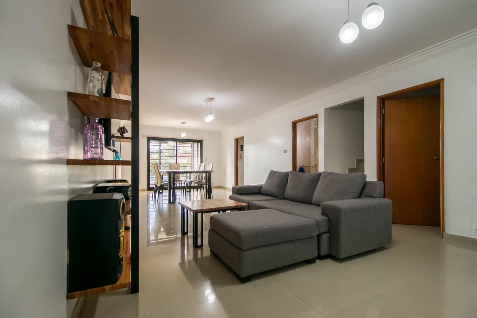 House for sale at 474 and 27, with 4 bedrooms, 200 m² of living space, and a total lot size of 380 m².