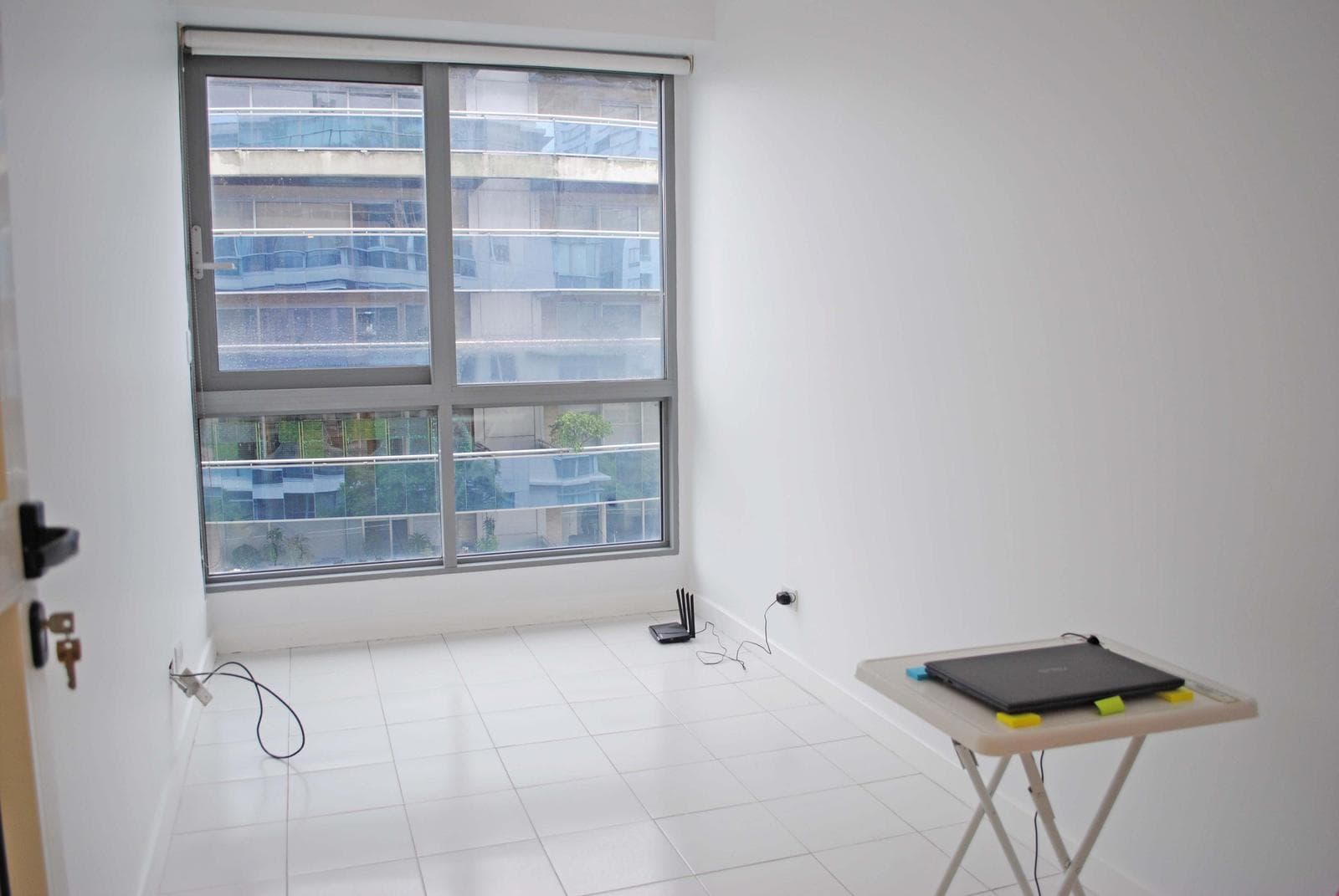 Piso en Edificio Madero Center con balcón aterrazado - AMENITIES y 3 COCHERAS FIJAS - SEG 24HS