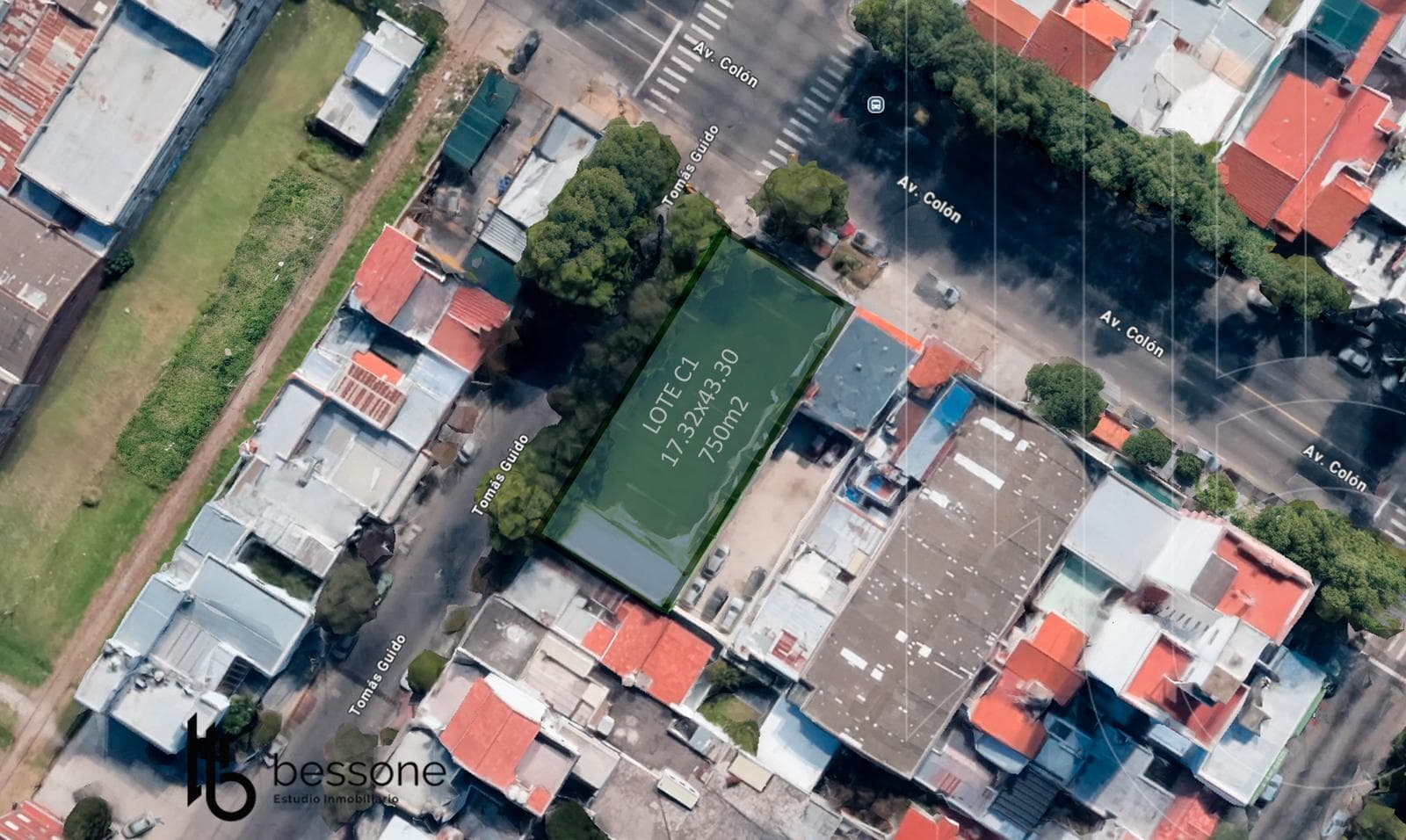 Land in the San Juan neighborhood