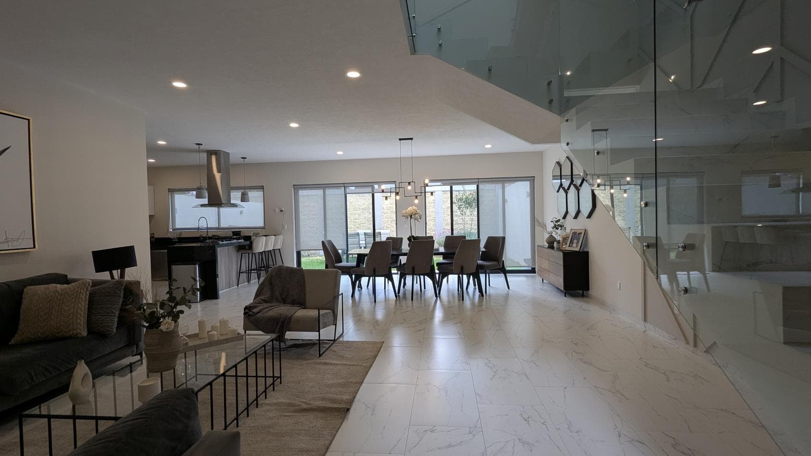 HOUSE FOR SALE IN THE LAURELES RESIDENTIAL COMPLEX, METEPEC