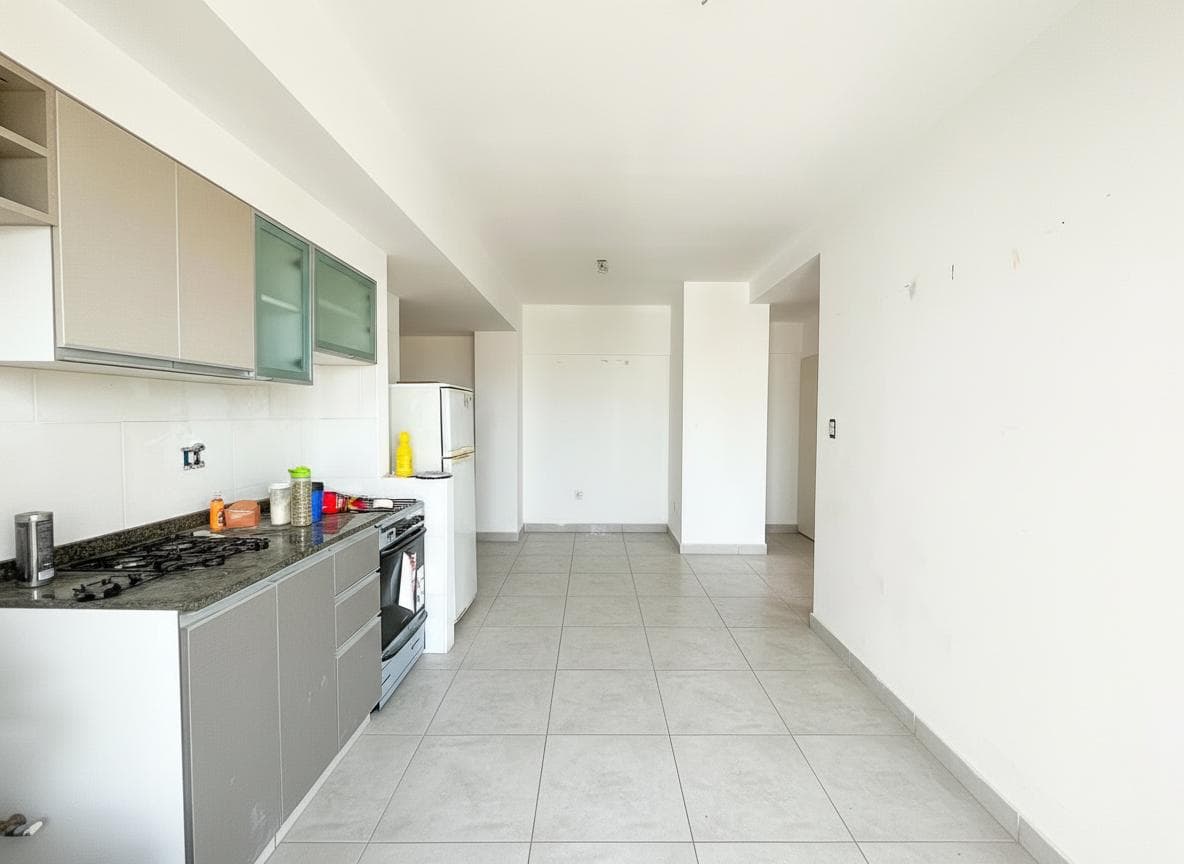 Spacious, bright 2-room apartment for sale in Villa Crespo. Ideal for professionals.