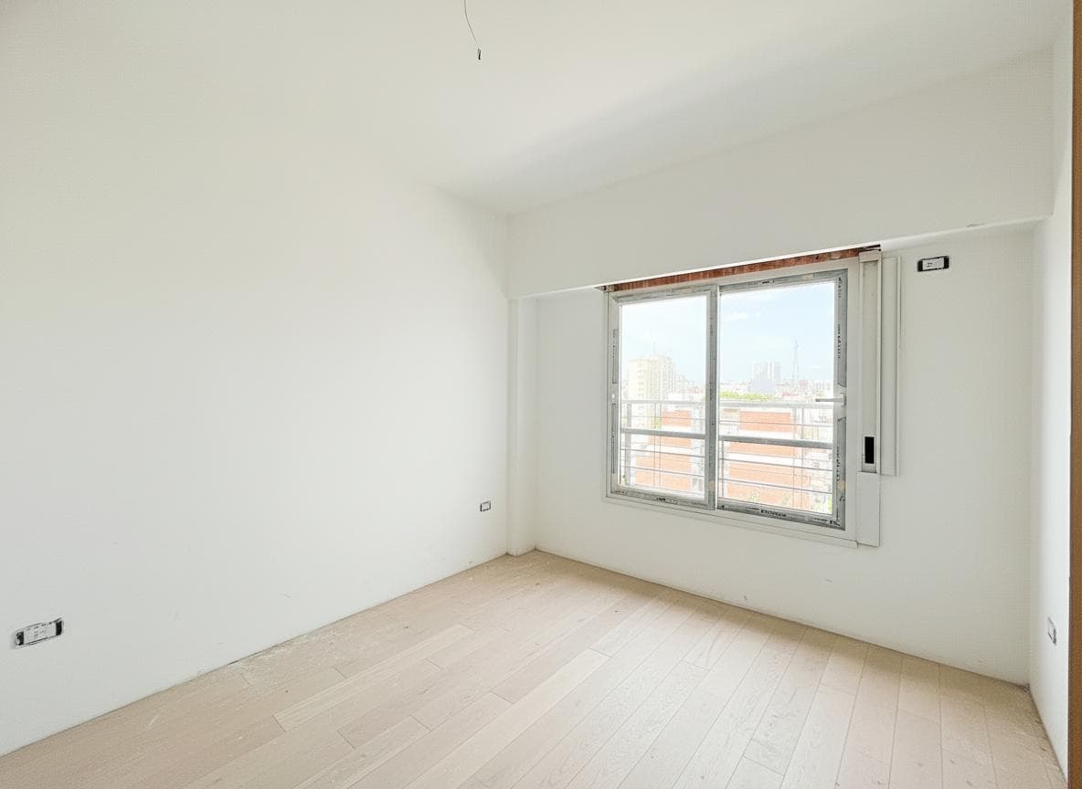 Spacious, bright 2-room apartment for sale in Villa Crespo. Ideal for professionals.