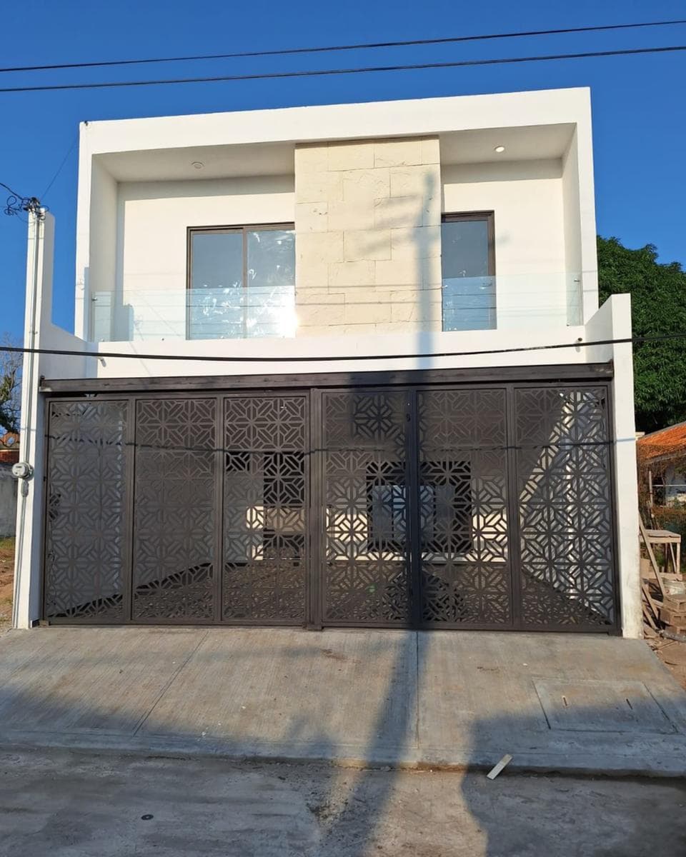 House for Sale in the Loma Del Gallo Neighborhood