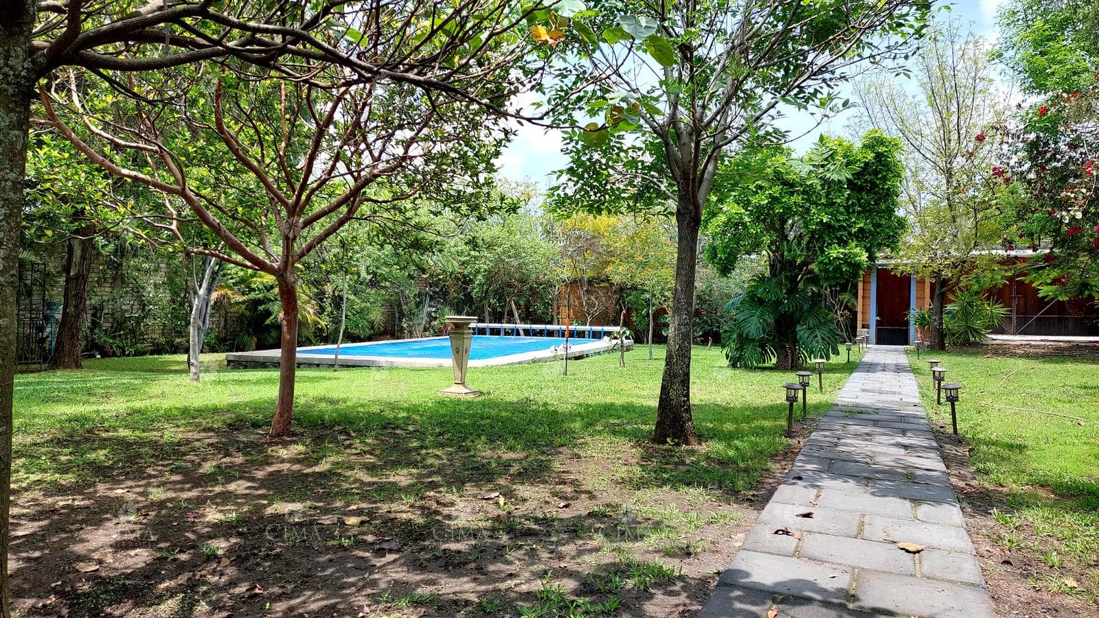Venta casa en Fraccionamiento Lomas del Sol, Cuernavaca - V371