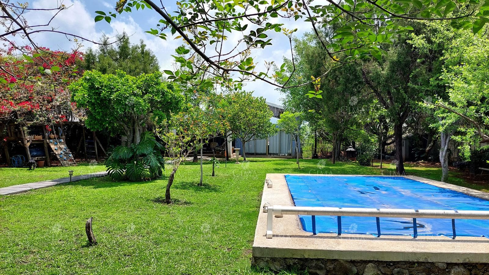 Venta casa en Fraccionamiento Lomas del Sol, Cuernavaca - V371