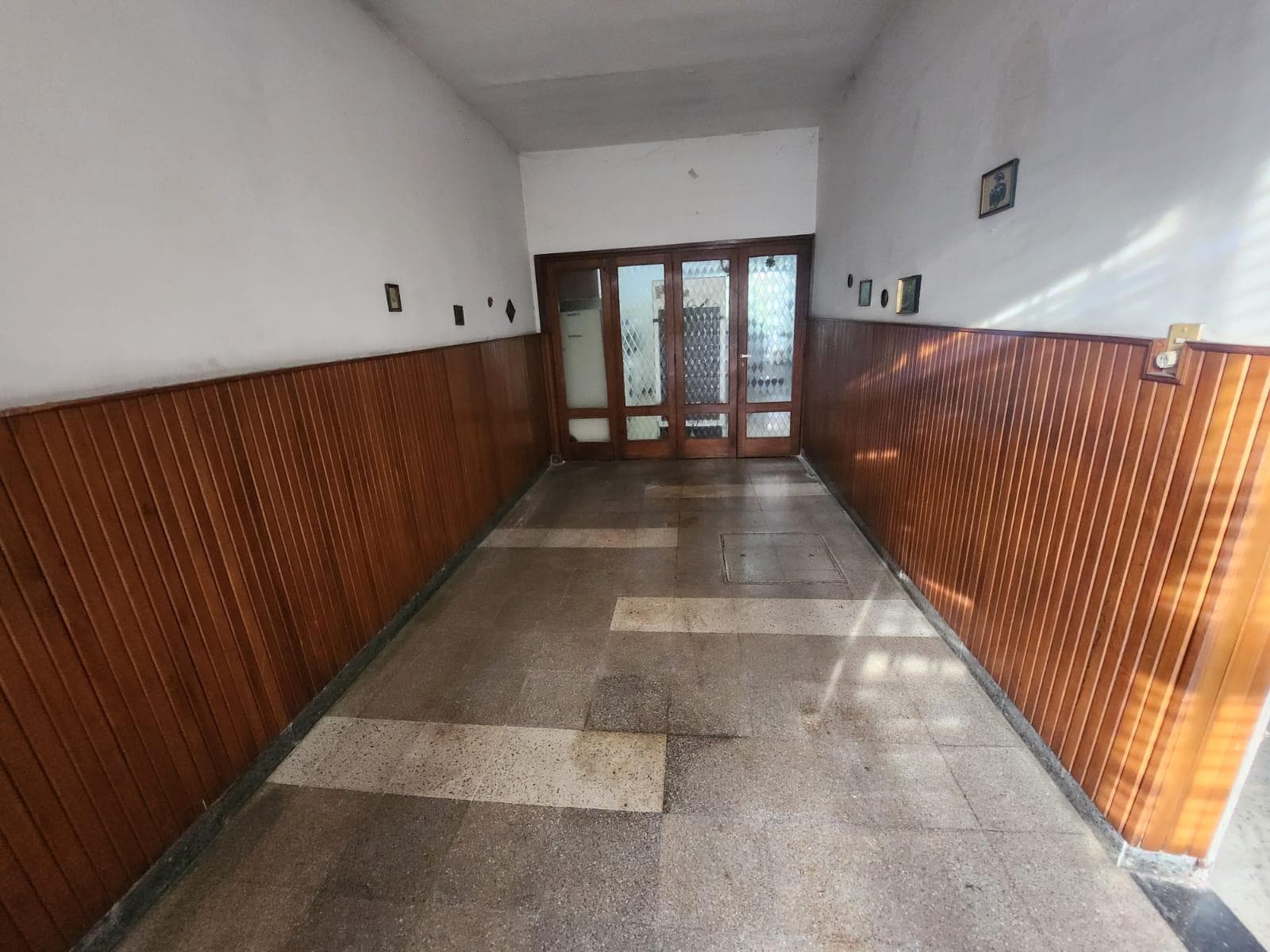 FOR SALE - 3-bedroom house with garage and yard - España y Hospitales, Rosario. QUALIFIES FOR A MORTGAGE.