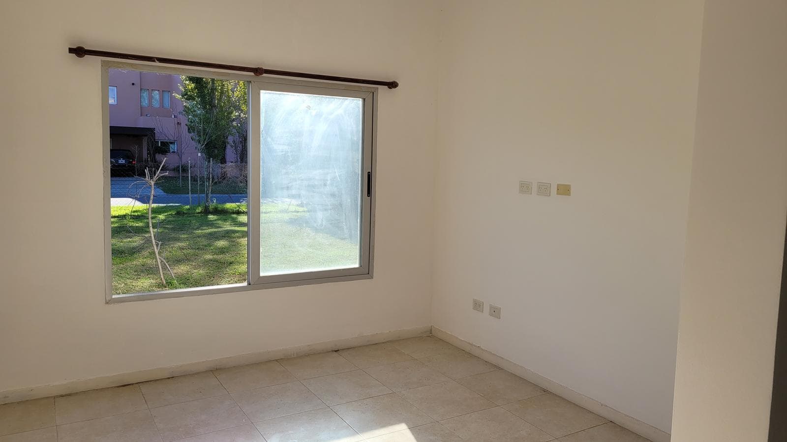 House for Sale - Interior Lot, San Francisco, Villanueva.