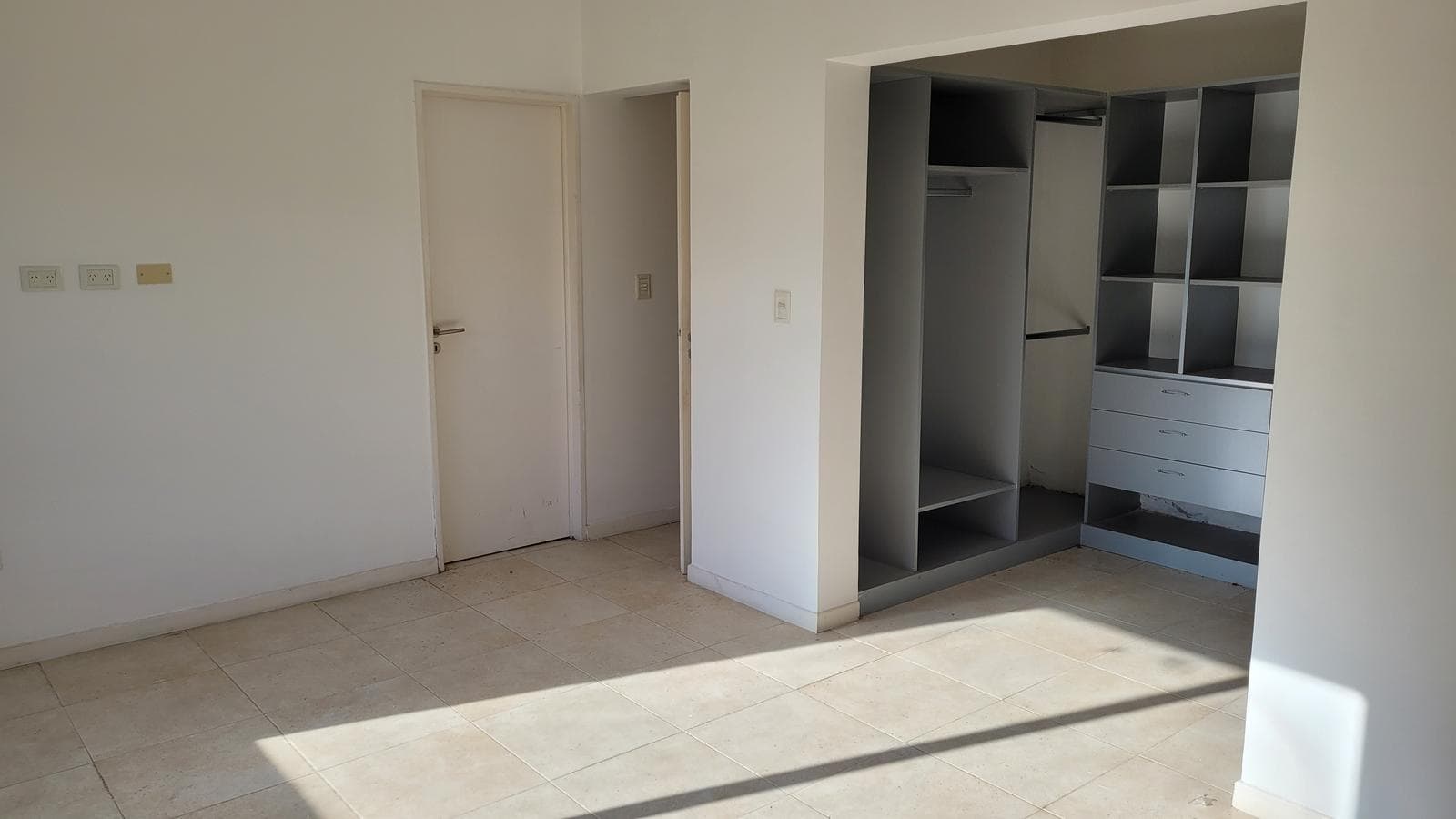 House for Sale - Interior Lot, San Francisco, Villanueva.