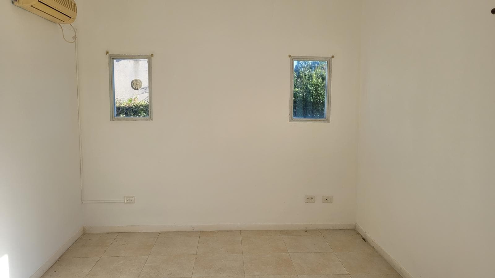 House for Sale - Interior Lot, San Francisco, Villanueva.