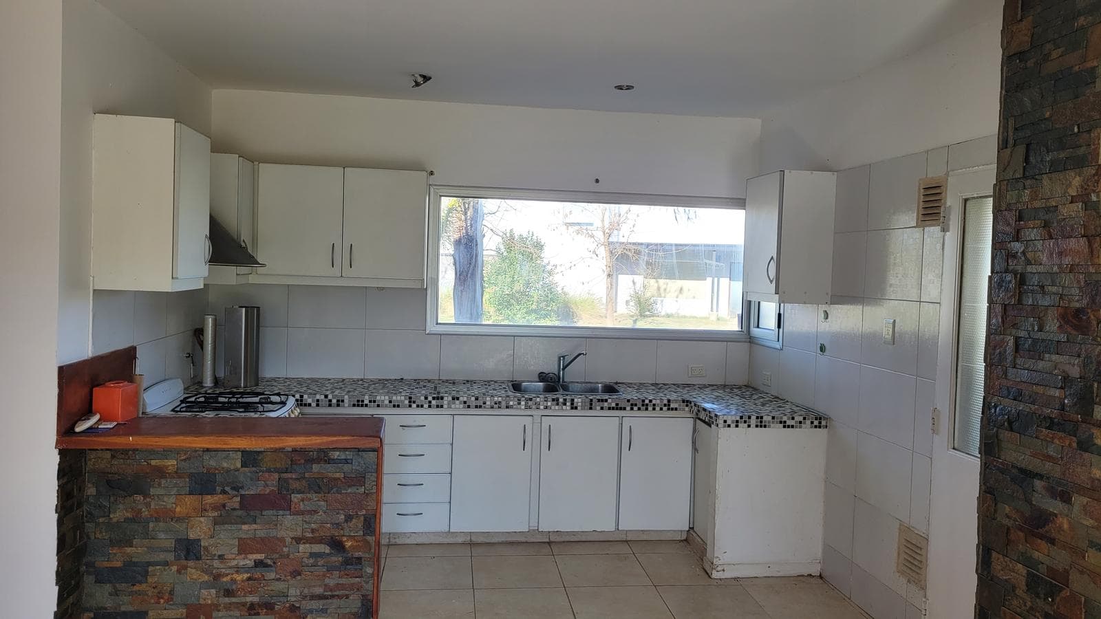 House for Sale - Interior Lot, San Francisco, Villanueva.