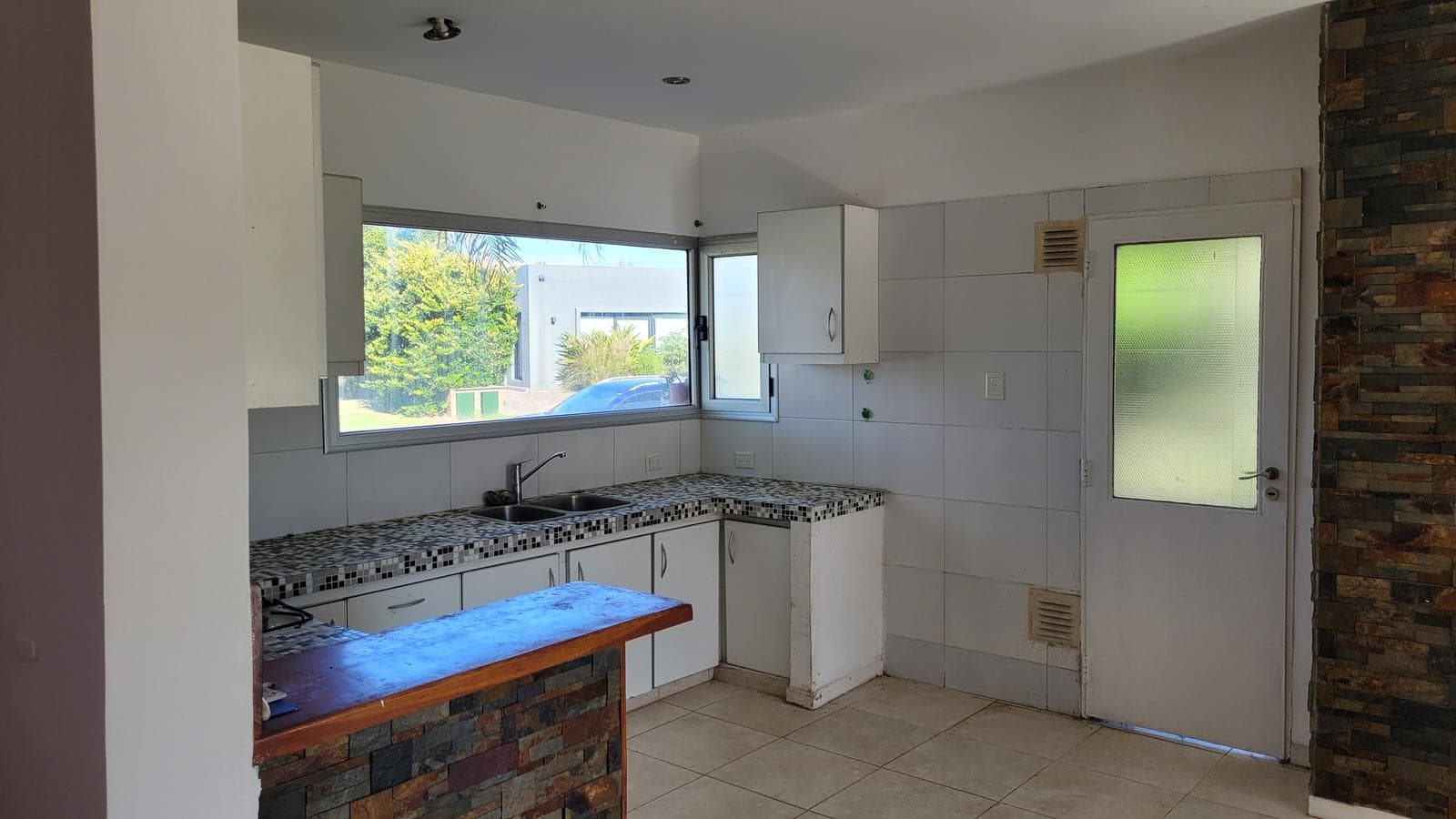 House for Sale - Interior Lot, San Francisco, Villanueva.