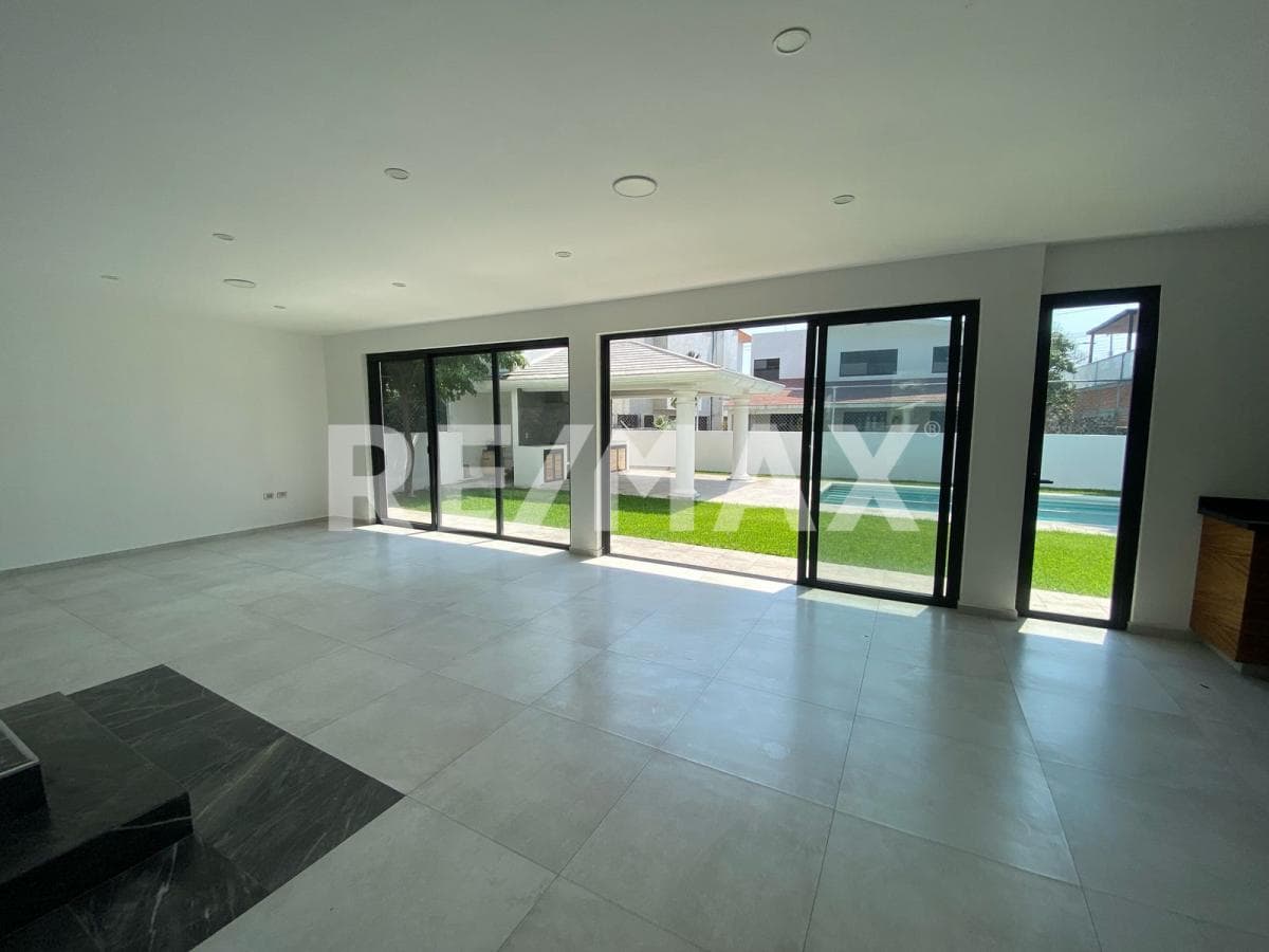 House for Sale in Morelos, Lomas de Cocoyoc