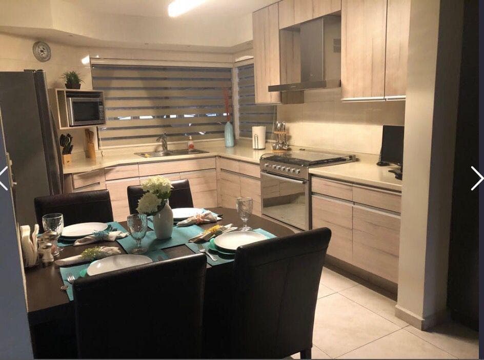 HOUSE FOR SALE IN CUMBRES