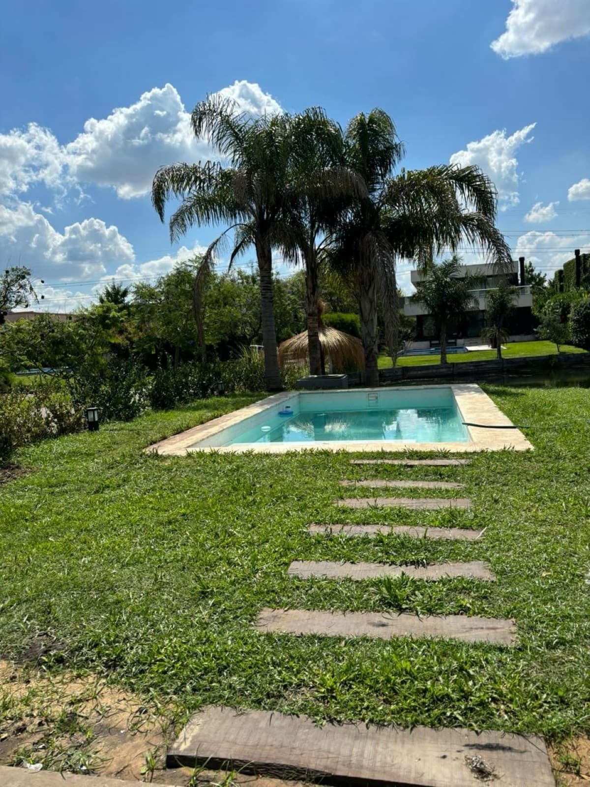 House for sale in Barrancas de Santa María, Tigre. QUALIFIES FOR A MORTGAGE
