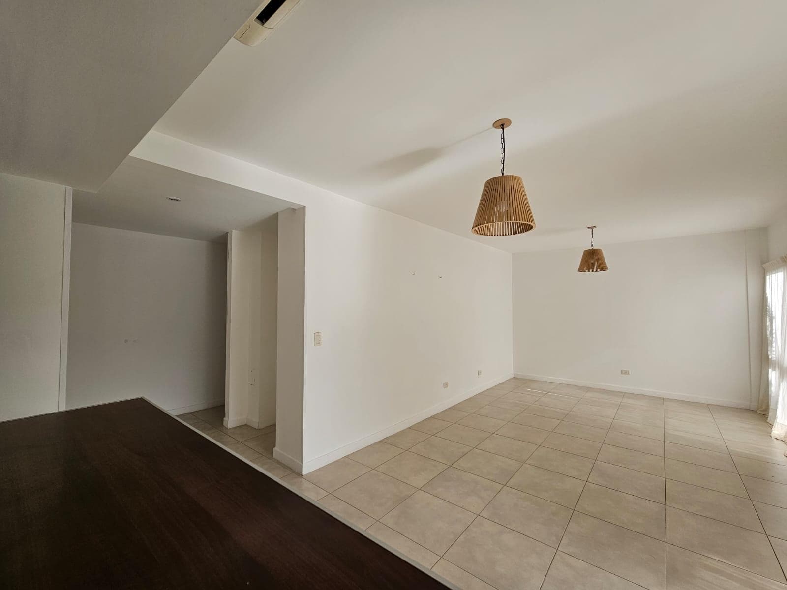 Apartment with a garden in the Santa Barbara neighborhood, Praderas building