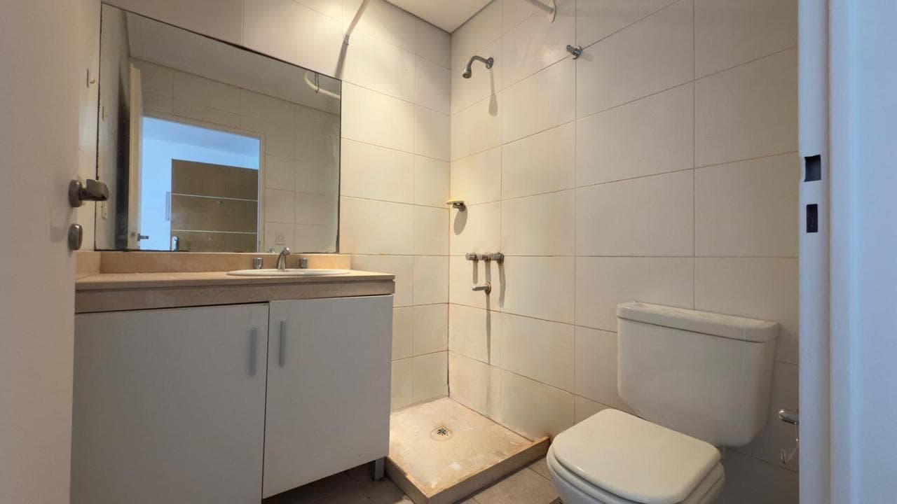 Apartment for Rent in Ayres Loft—Very Bright