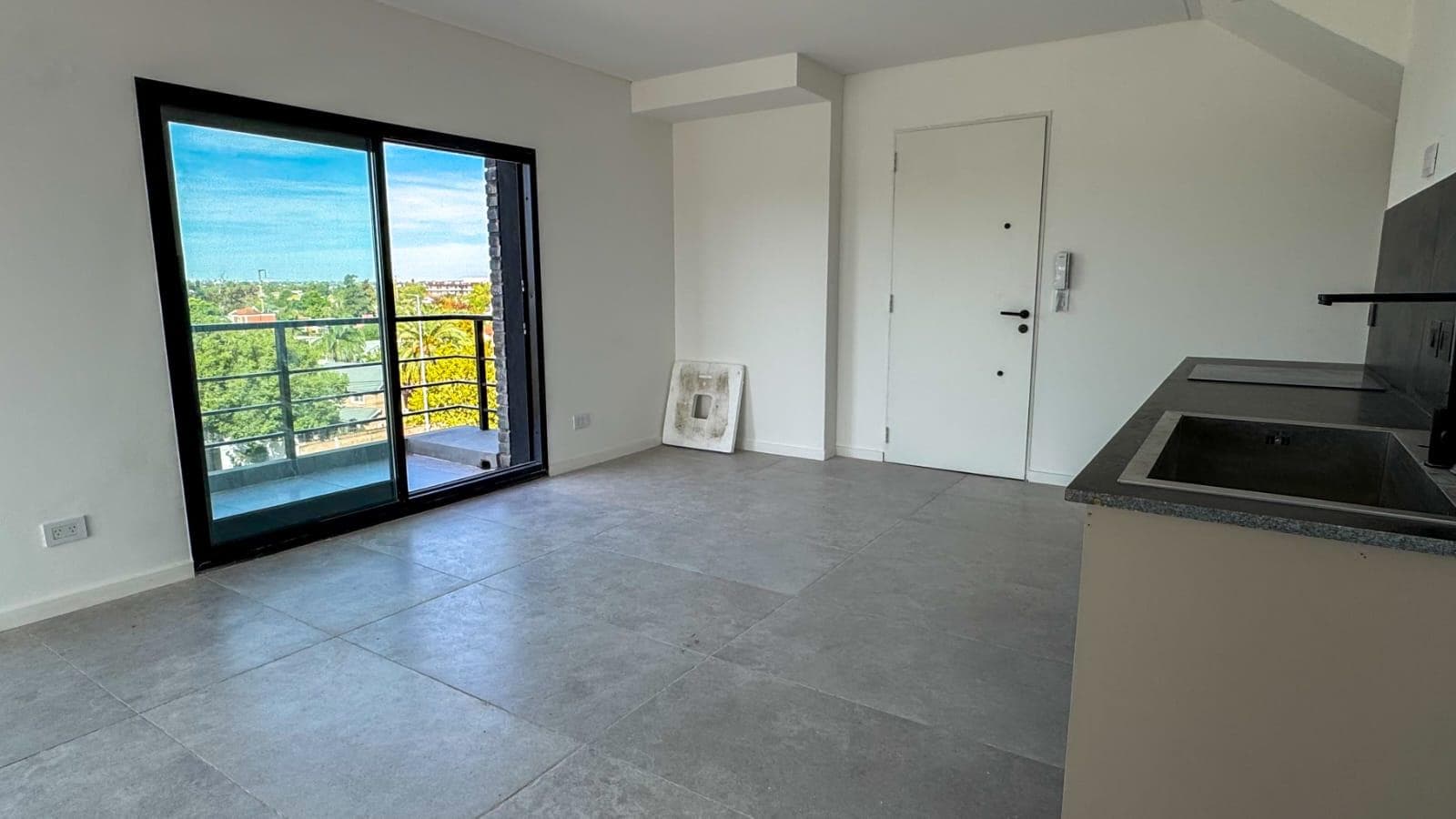 Triplex for Sale in de Pozo - Brand New - Tigre