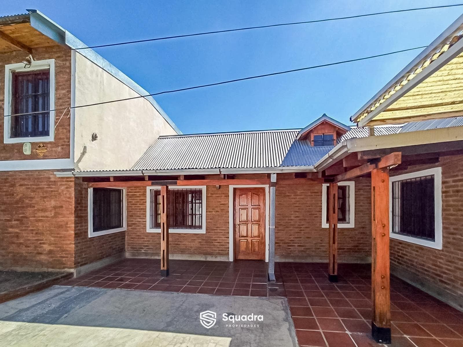 FOR SALE | TRADE - 2-bedroom house with a multipurpose room - Fisherton, Rosario. QUALIFIES FOR A LOAN.