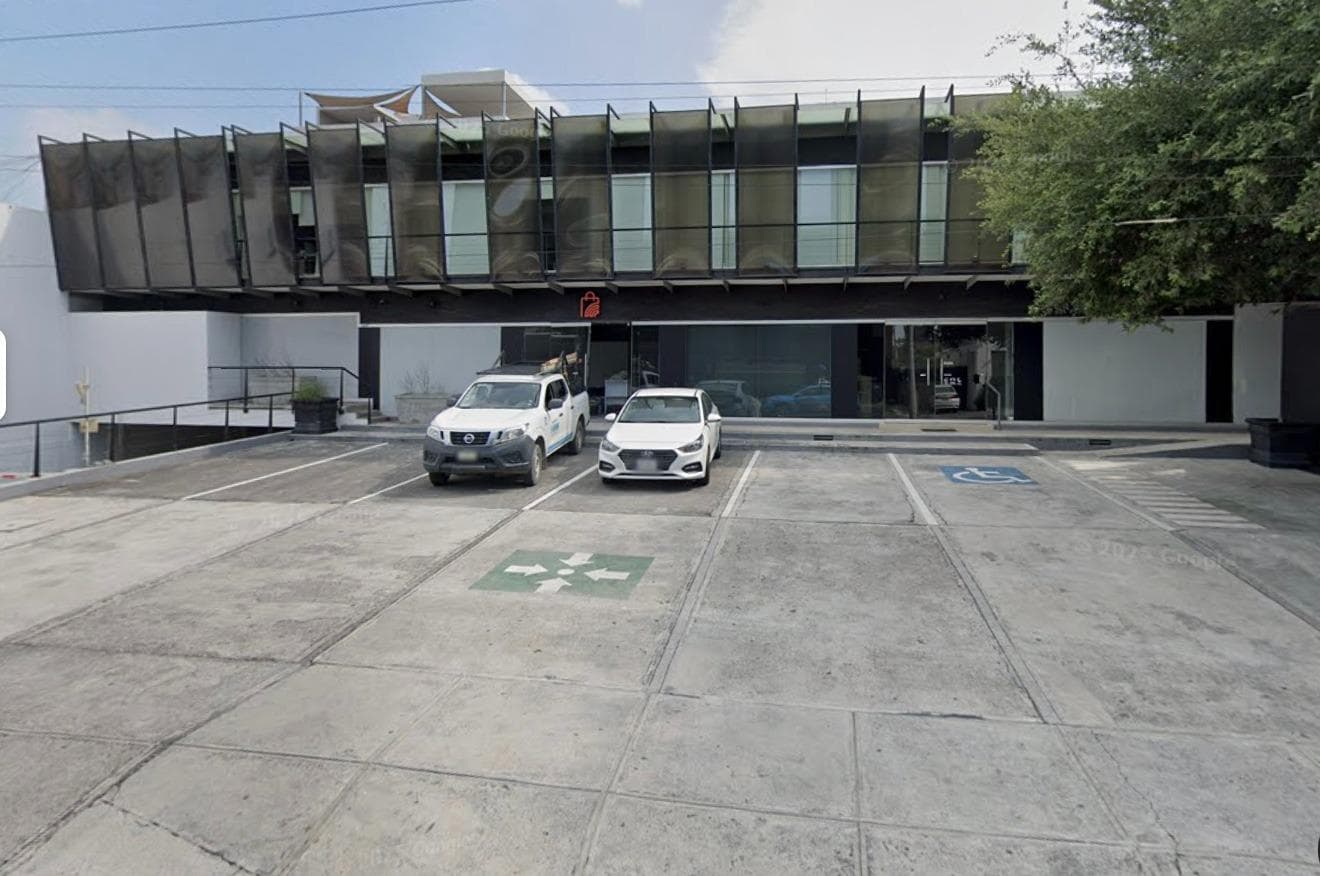 OFFICE FOR RENT IN VALLE SAN PEDRO
