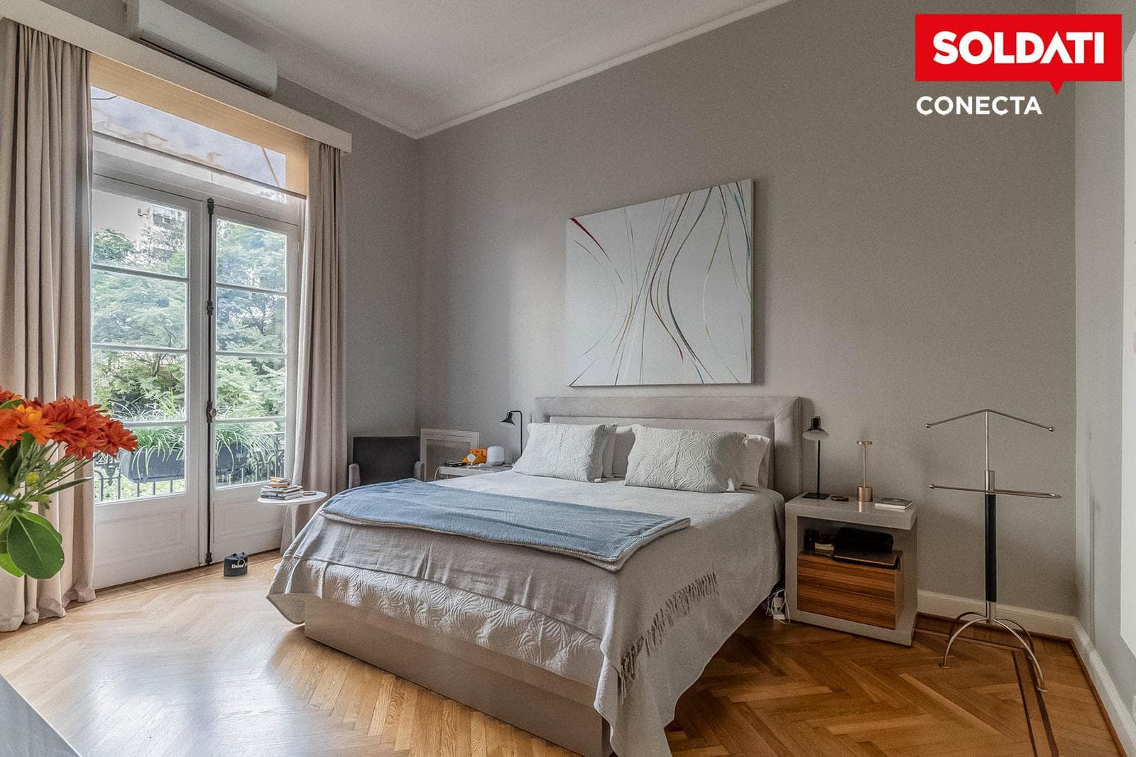 French-Style 6-Bedroom Apartment for Sale - Retiro