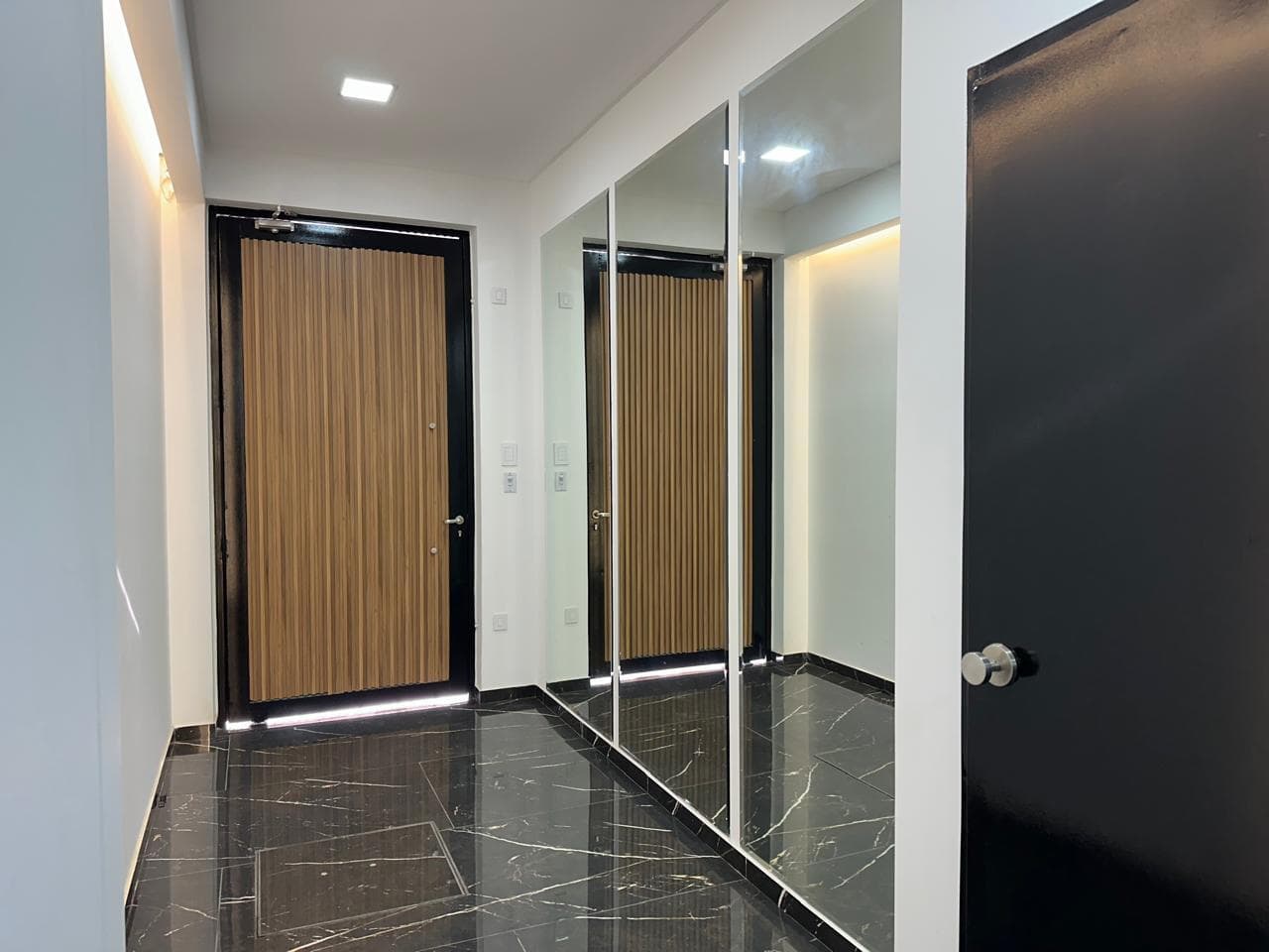 STUDIO APARTMENT WITH BALCONY/TERRACE IN MATADEROS FOR SALE