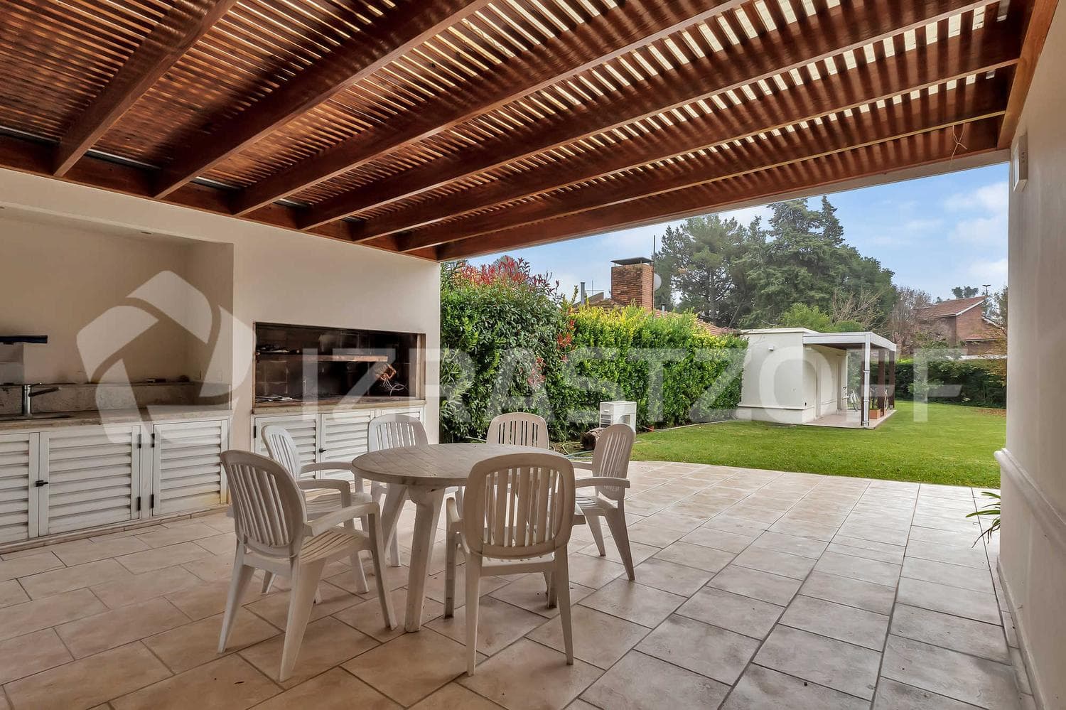 House for sale in Los Lagartos: 4 bedrooms, 5 bathrooms
