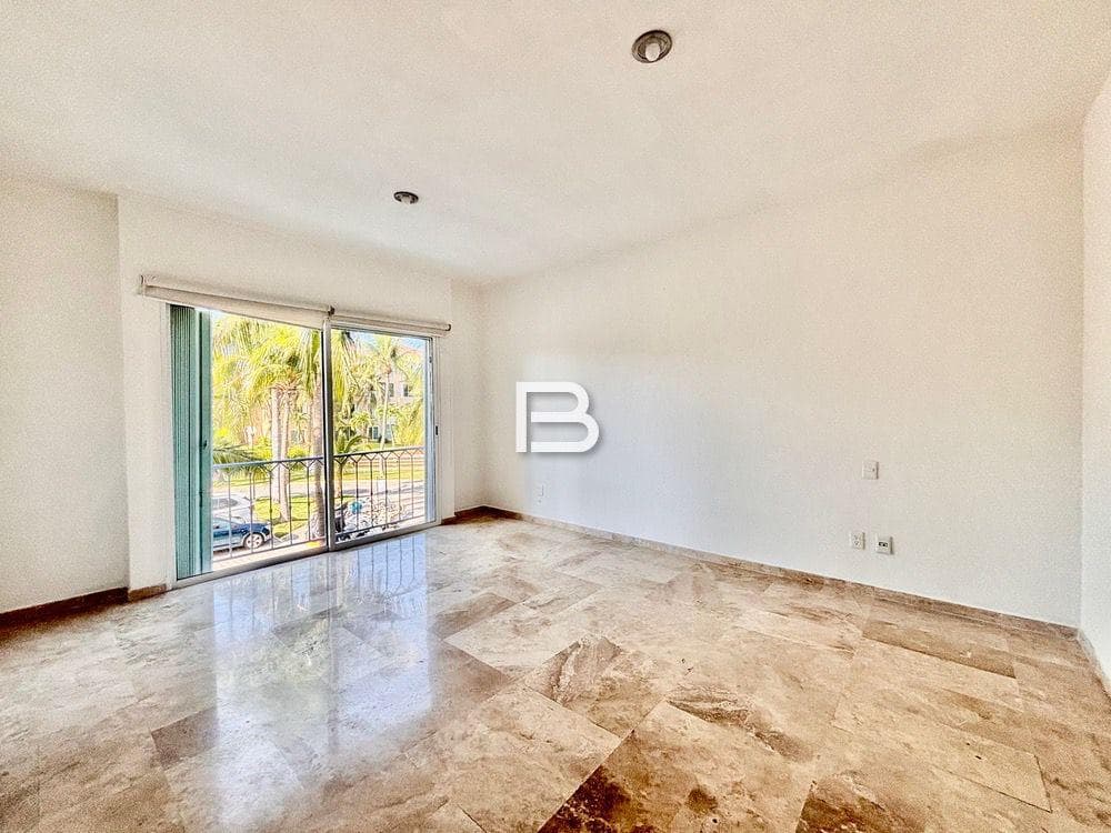 House for Rent in Isla Dorada with a Dock