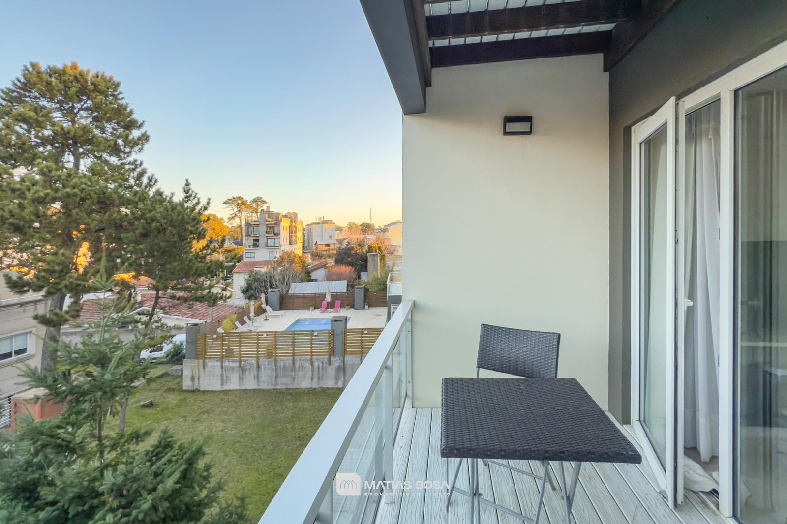 For Sale - 2-room apartment - Parking space
