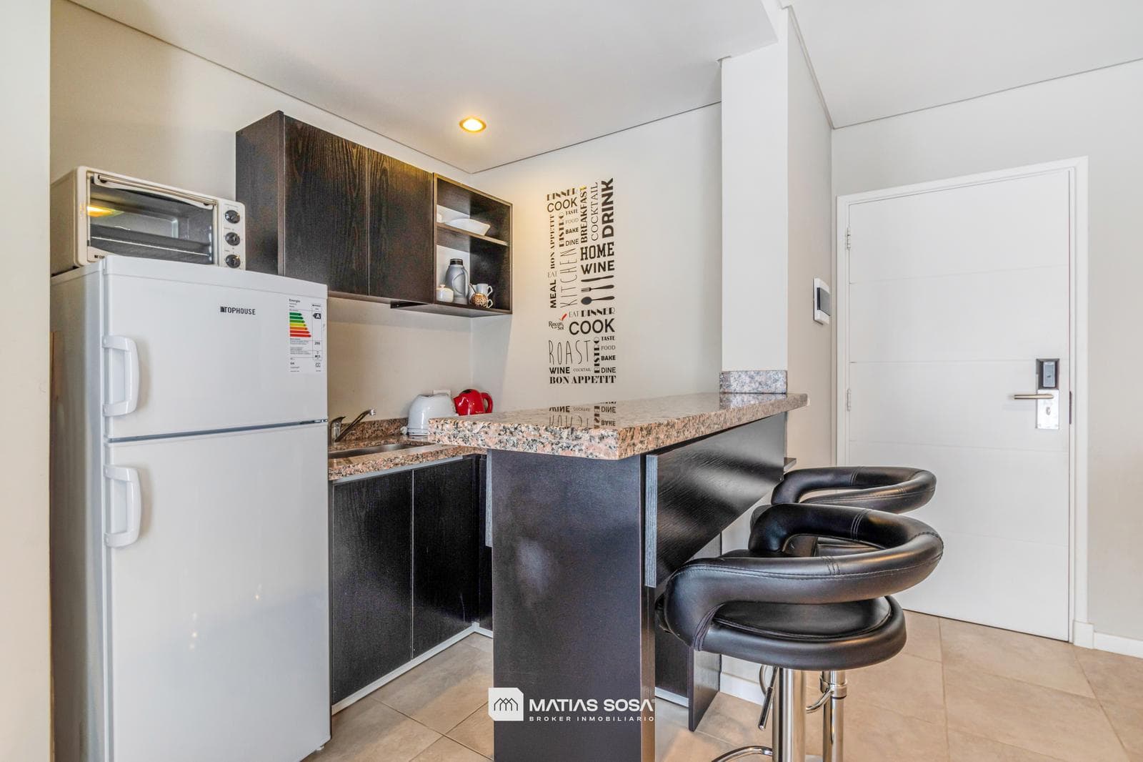 For Sale - 2-room apartment - Parking space