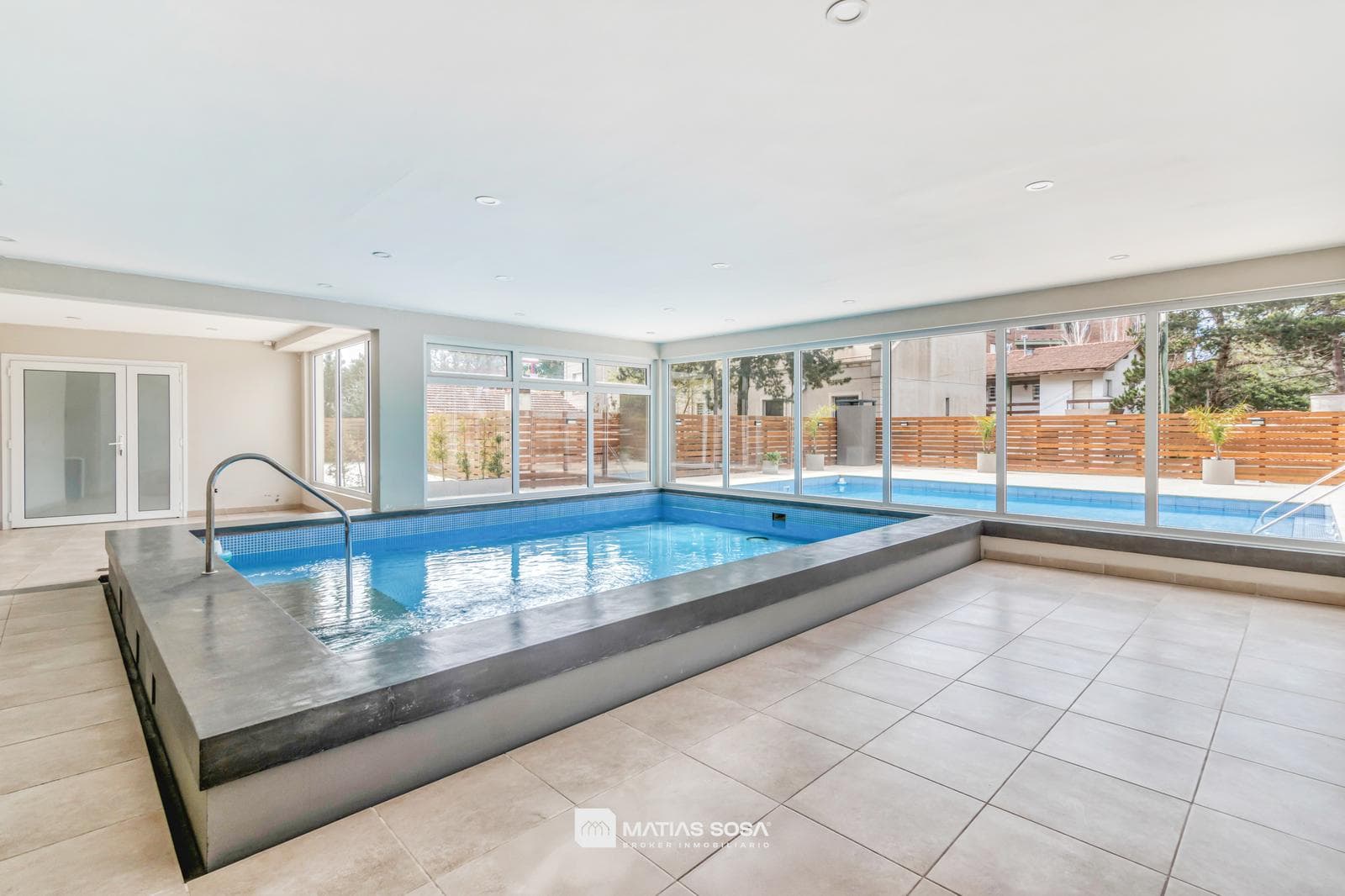 For Sale - 2-room apartment - Parking space