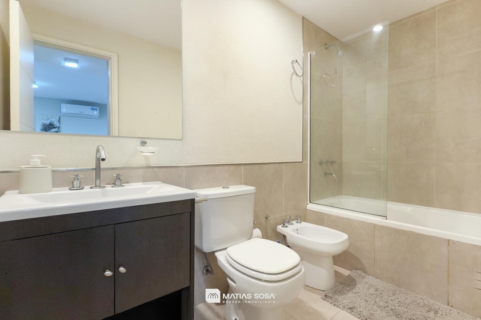 For Sale - 2-room apartment - Parking space