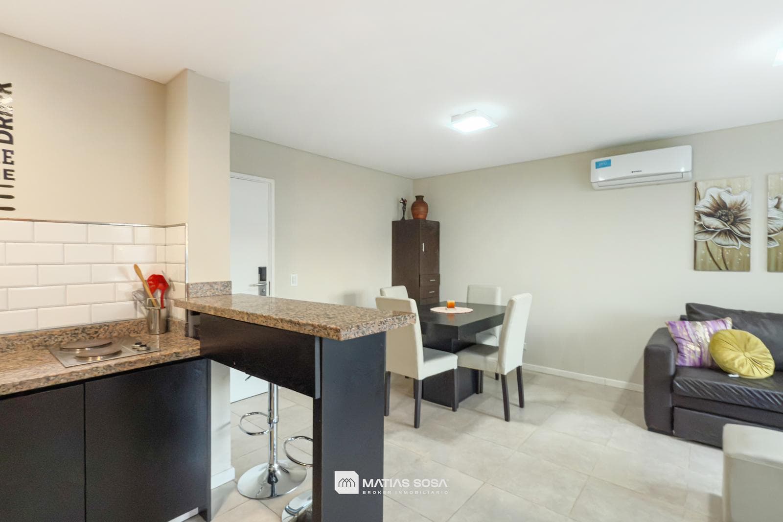 For Sale - 2-room apartment - Parking space