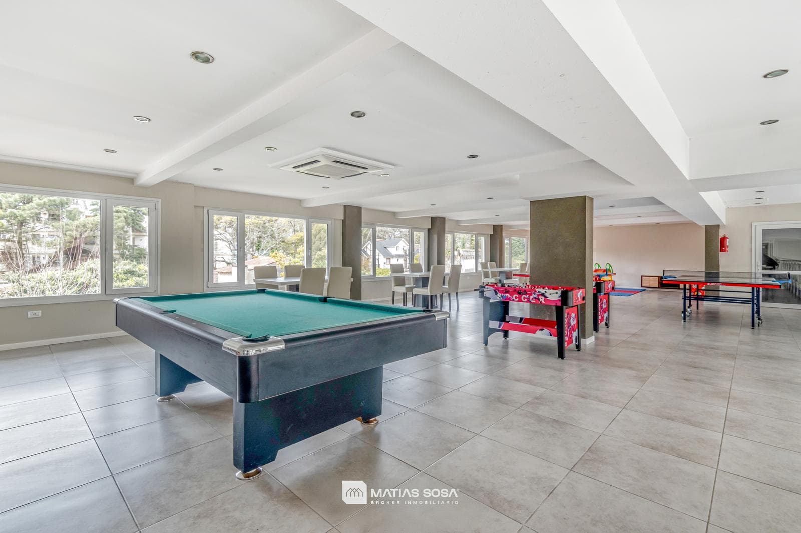 For Sale - 2-room apartment - Parking space