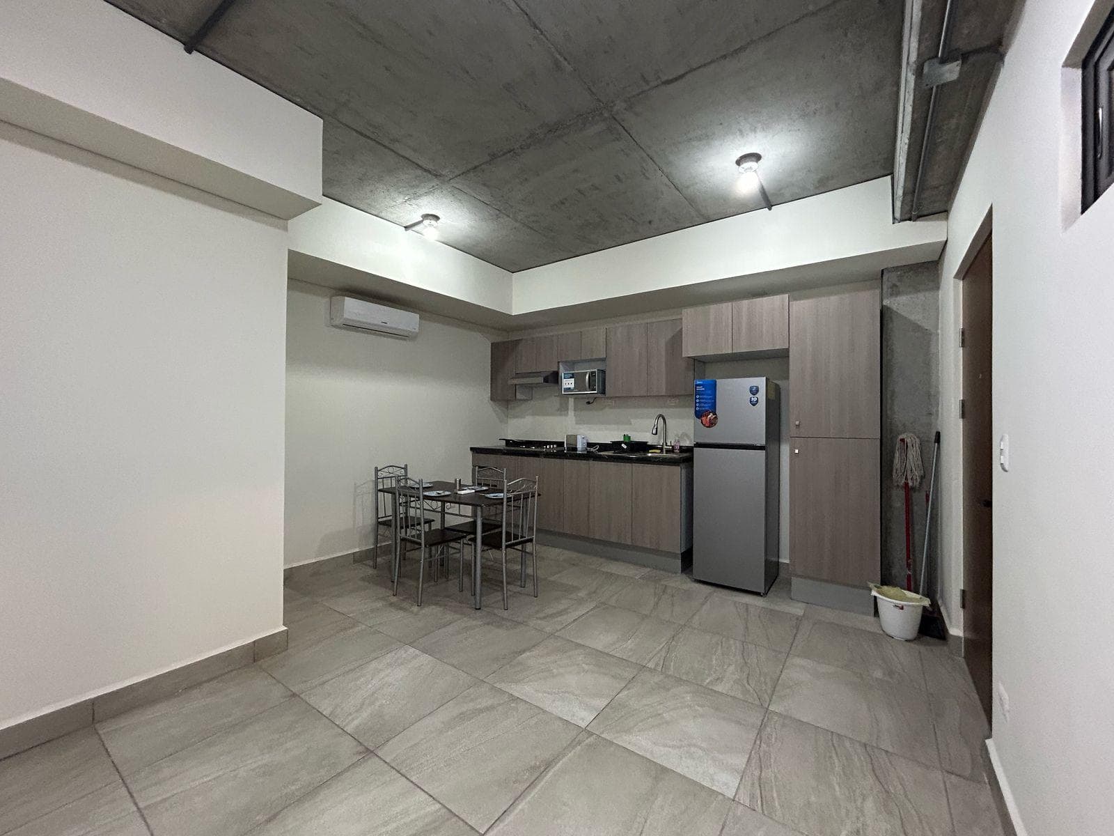 LOFT-STYLE APARTMENT FOR RENT IN THE MONTELEVA CENTRAL BUILDING
