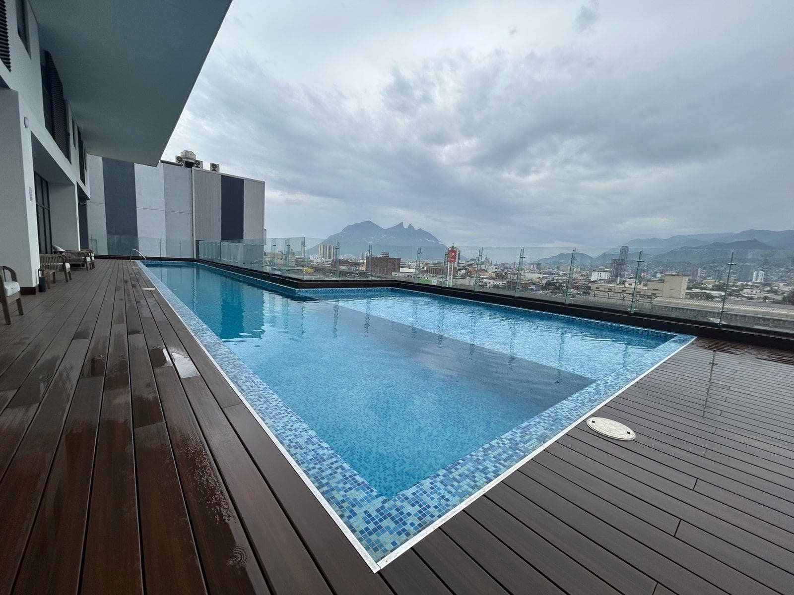 LOFT-STYLE APARTMENT FOR SALE IN THE MONTELEVA CENTRAL BUILDING