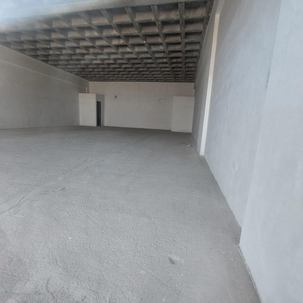 COMMERCIAL SPACES FOR RENT IN DOMINIO CUMBRES