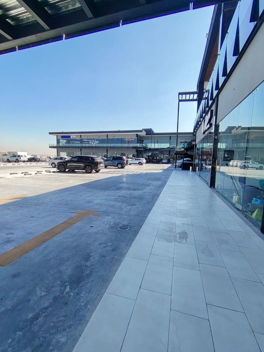 COMMERCIAL SPACES FOR RENT IN DOMINIO CUMBRES