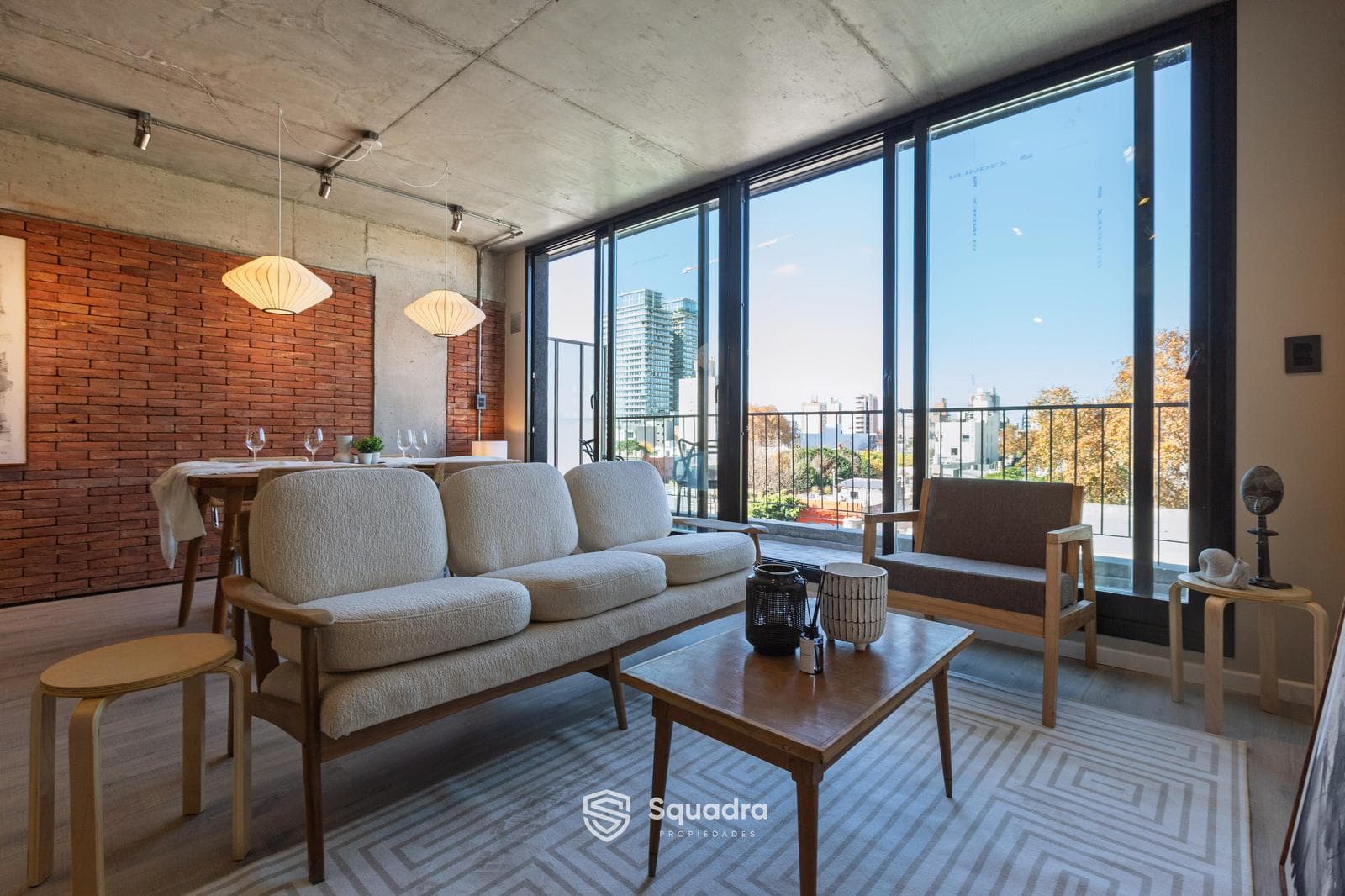 FOR SALE - 2-bedroom apartment with a wrap-around balcony - Pichincha, Rosario.